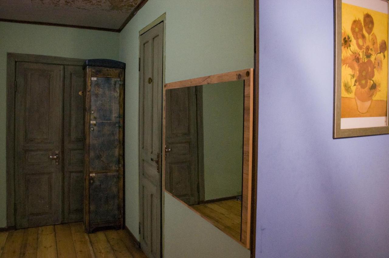 Your Room Hostel Tbilisi Eksteriør billede